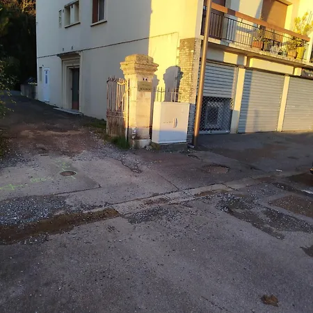 Du Circuit Apartment